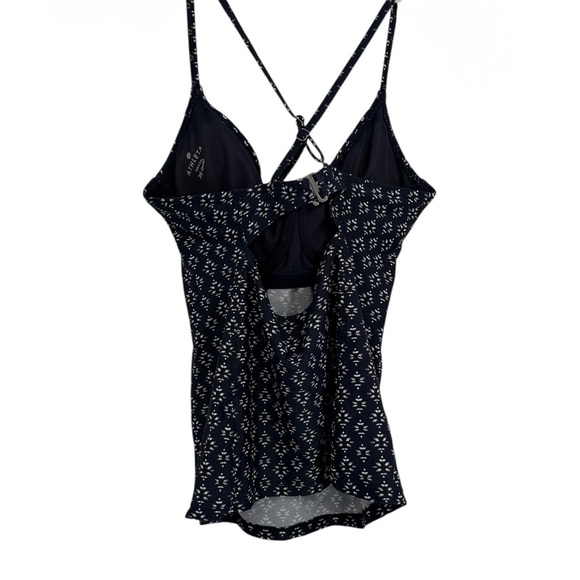 Athleta Tankini Top Size 36 D/DD Underwire Navy Blue White Geo Print back cutout - Picture 2 of 6